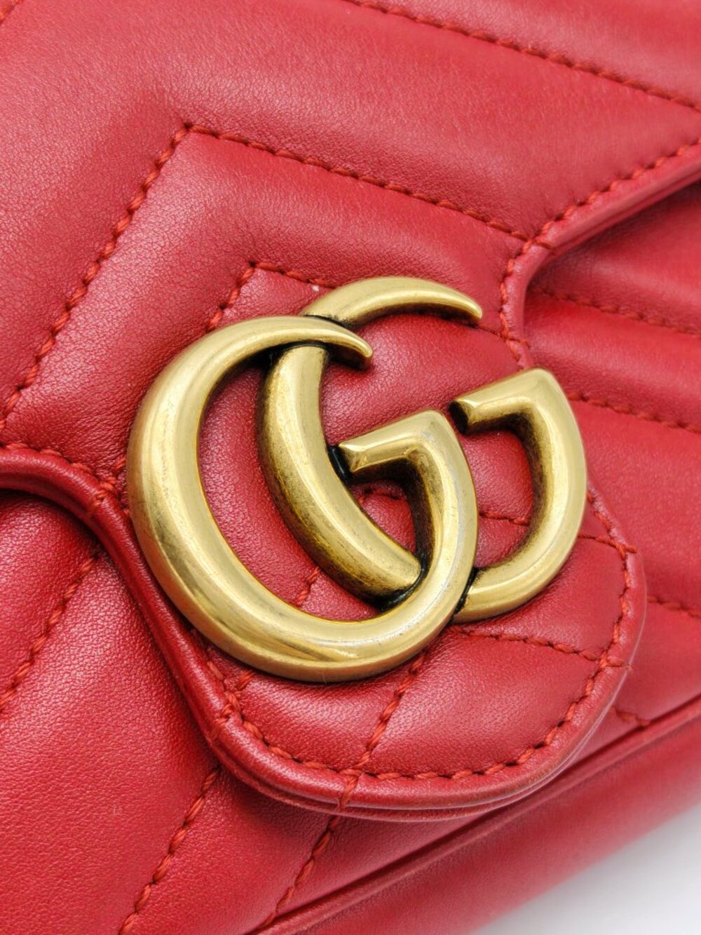 Gucci GG Marmont Super Mini Red Matelassé Chain Shoulder Bag - Picture 10 of 16
